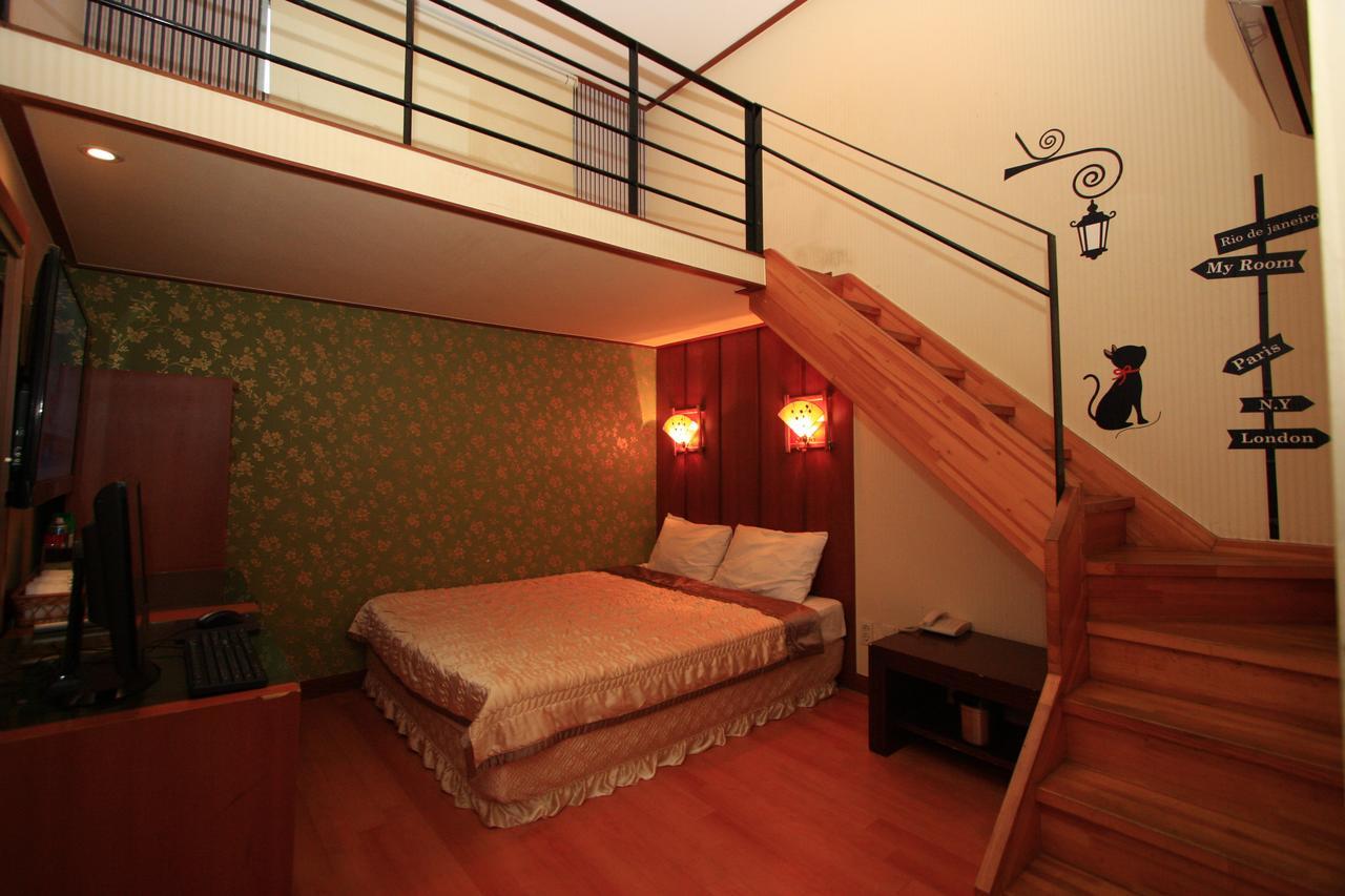 Blue Motel Борьонг Екстериор снимка