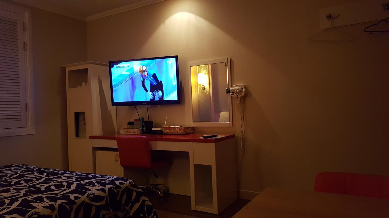 Blue Motel Борьонг Екстериор снимка